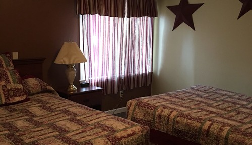Family House, 3 Bedrooms, 2 Bathrooms