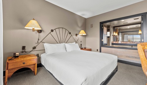 Room, 1 King Bed, Accessible (Mt.Robinson)