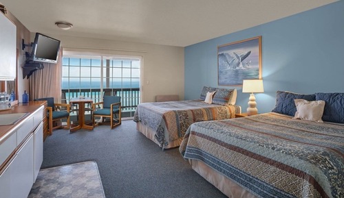 Suite, 2 Queen Beds, Patio