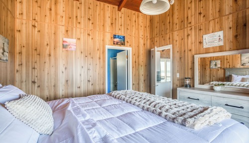 Standard Suite, 2 Bedrooms, Kitchen, Partial Ocean View