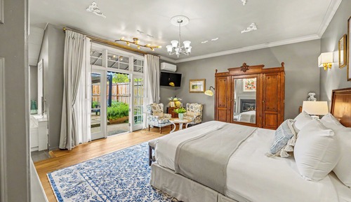 Jacksonville Suite, Room 14 (Ground floor, no stairs)