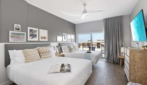 Signature Room, 2 Queen Beds, Balcony, Partial Ocean View