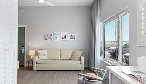 Exclusive Room, 1 Queen Bed, Accessible, Bathtub