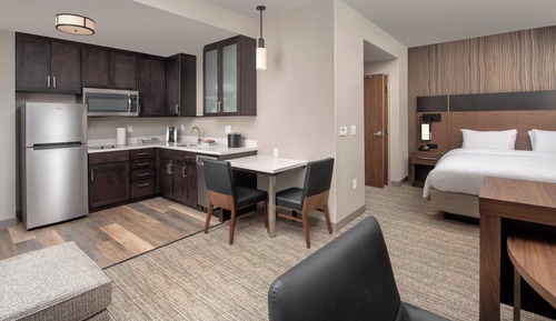 Studio, 1 King Bed with Sofa bed (Hearing Accessible)