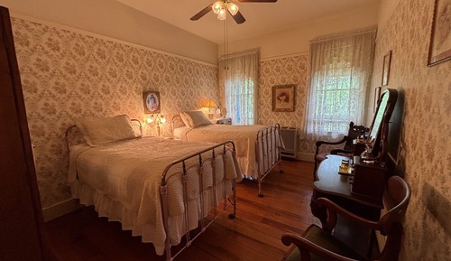 Twin Room, Private Bathroom (or Shared Bath, 2nd Floor)