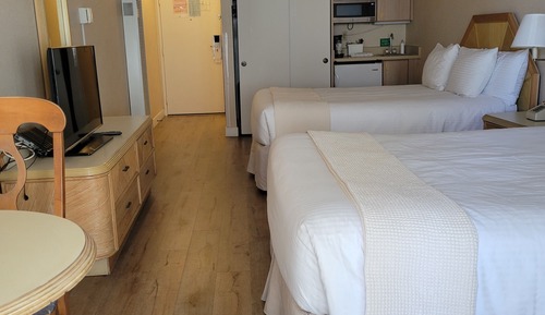 Motel Room, 2 Queen Beds, West Wing