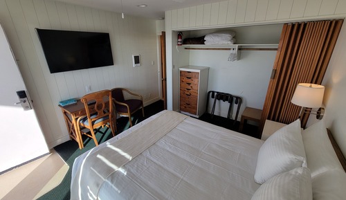 Motel Room, 1 Queen Bed, Main Building, 2nd Floor