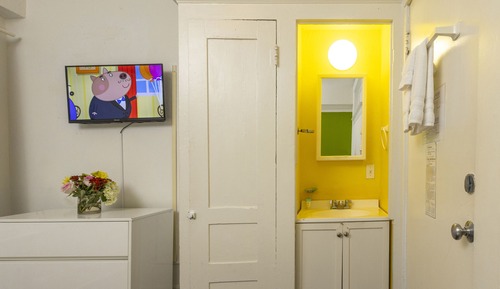 Economy Double Room, Private Bathroom