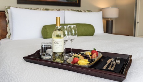 Room, 1 King Bed (Premier Bay View Suite)