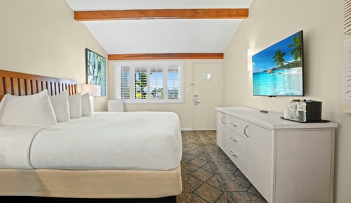 Standard Room, 1 King Bed, Marina View