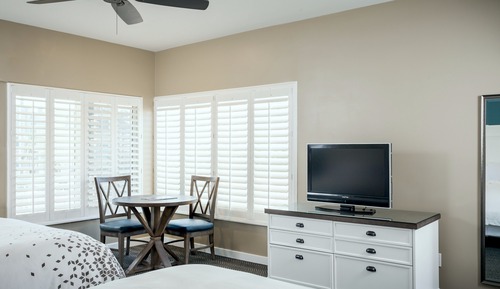 Room, 2 Queen Beds, Partial Ocean View