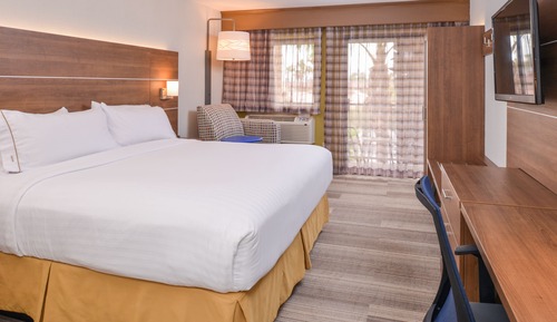 Premium Room, 1 King Bed, Balcony
