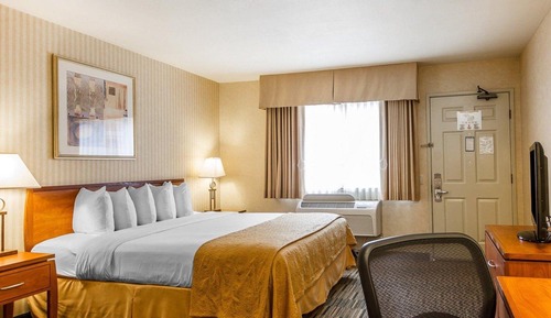 Room, 1 Queen Bed, Accessible, Non Smoking (Upgrade)