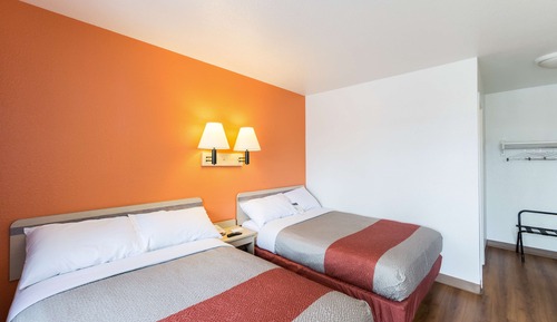 Standard Room, 2 Double Beds, Non Smoking