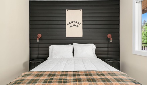 Standard Queen Room