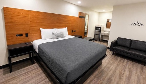Deluxe Room, 1 King Bed