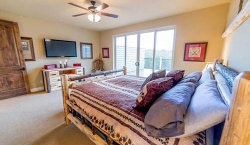 Premium Suite, Ensuite, Mountain View (Mist Trail Suite)