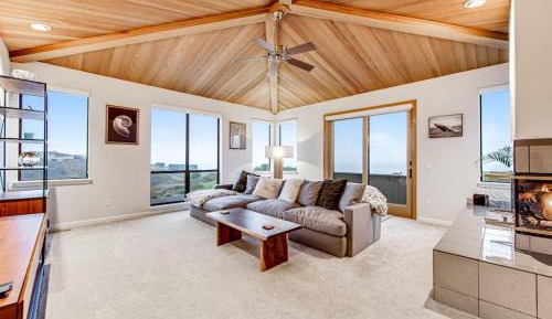 Three-Bedroom Vacation Home 