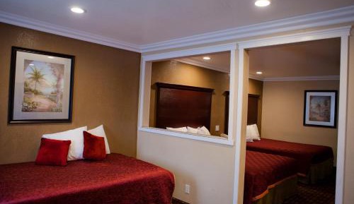 Deluxe Family Suite