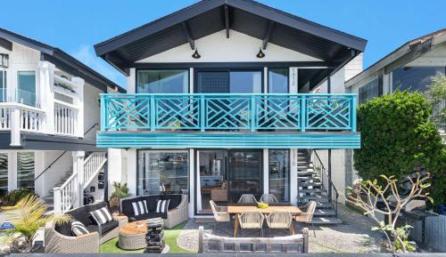 Six-Bedroom House