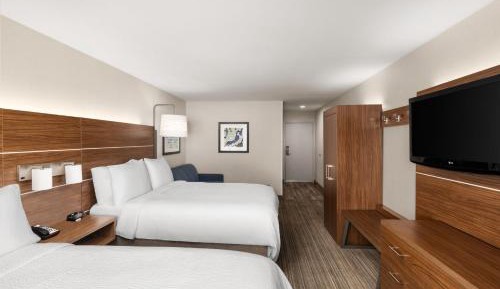 Queen Room with Two Queen Beds and Sofa Bed