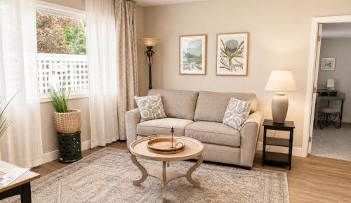 Suite with Mountain View
