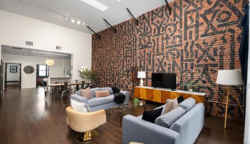 Two-Bedroom Apartment with City View