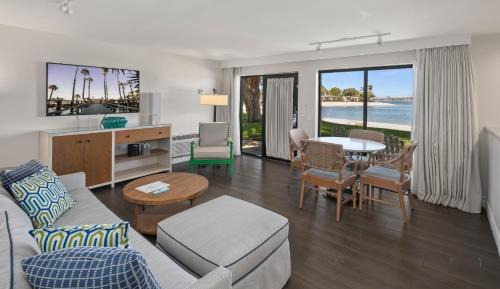 Bayside Bungalow Suite