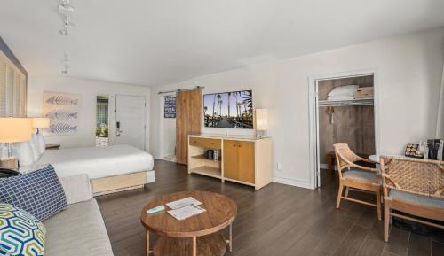 Lanai King with Bayside View