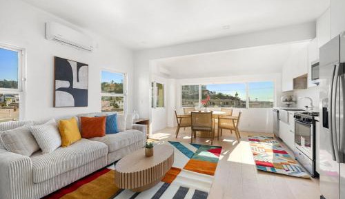 One-Bedroom Apartment with City View
