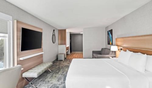 Queen Room - Disability Access/Non-Smoking