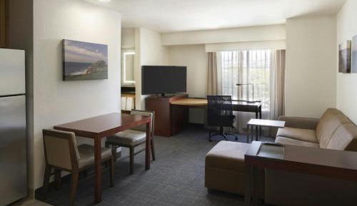 One-Bedroom King Suite