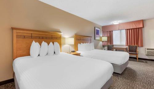 Queen Room with Two Queen Beds - Non-Smoking