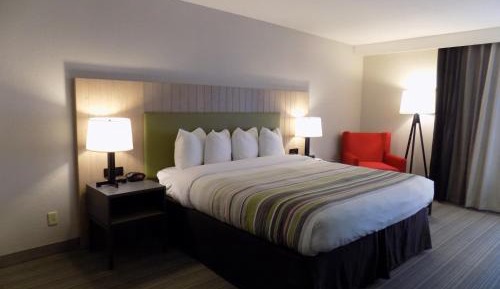 Queen Room - Disability Access/Non-Smoking