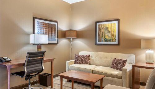 King Suite with Garden View - Non-Smoking