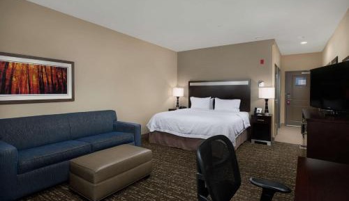 King Room with King Bed - Non-Smoking