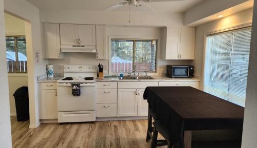 Spacious Suite on the Coast A