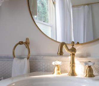 Queen Room - Holbrooke
