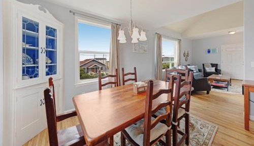 Three-Bedroom Vacation Home 