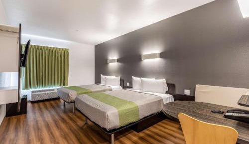 2 QUEEN BEDS | MINI FRIDGE | NON-SMOKING | Free Parking