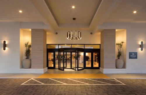 Downtown Hotel | Hilton Santa Monica Hotel & Suites