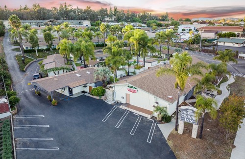 Fallbrook Hotel | Fallbrook Country Inn