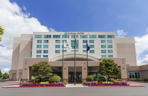 Portland Hotel | Embassy Suites Portland - Airport
