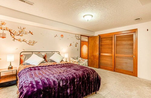 West Linn House | 2,300 sqft Spacious 2-bedroom house Kids Friendly in West Linn