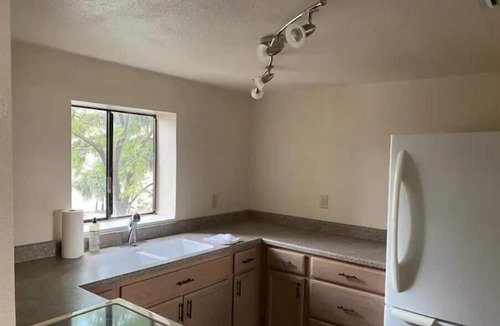 Northeast Reno Condo | One Bedroom Executive Condo Close to UNR and TMCC