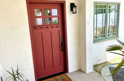 North Hollywood House | Comfy guest house with AC in sunny North Hollywood!