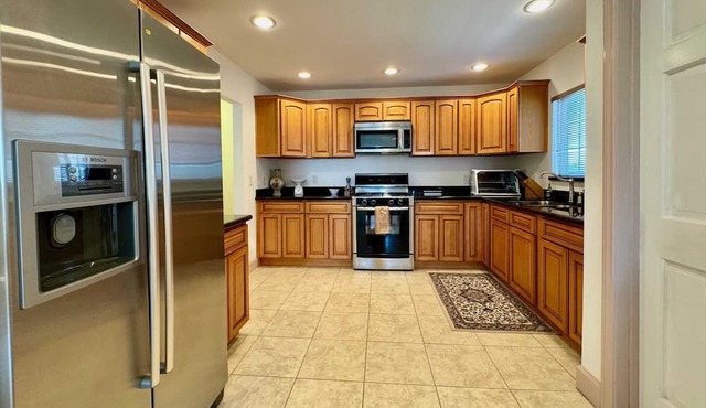 The Mezoo House- Great Location near USD