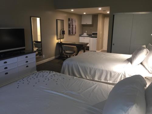 Pacific Shores Inn 